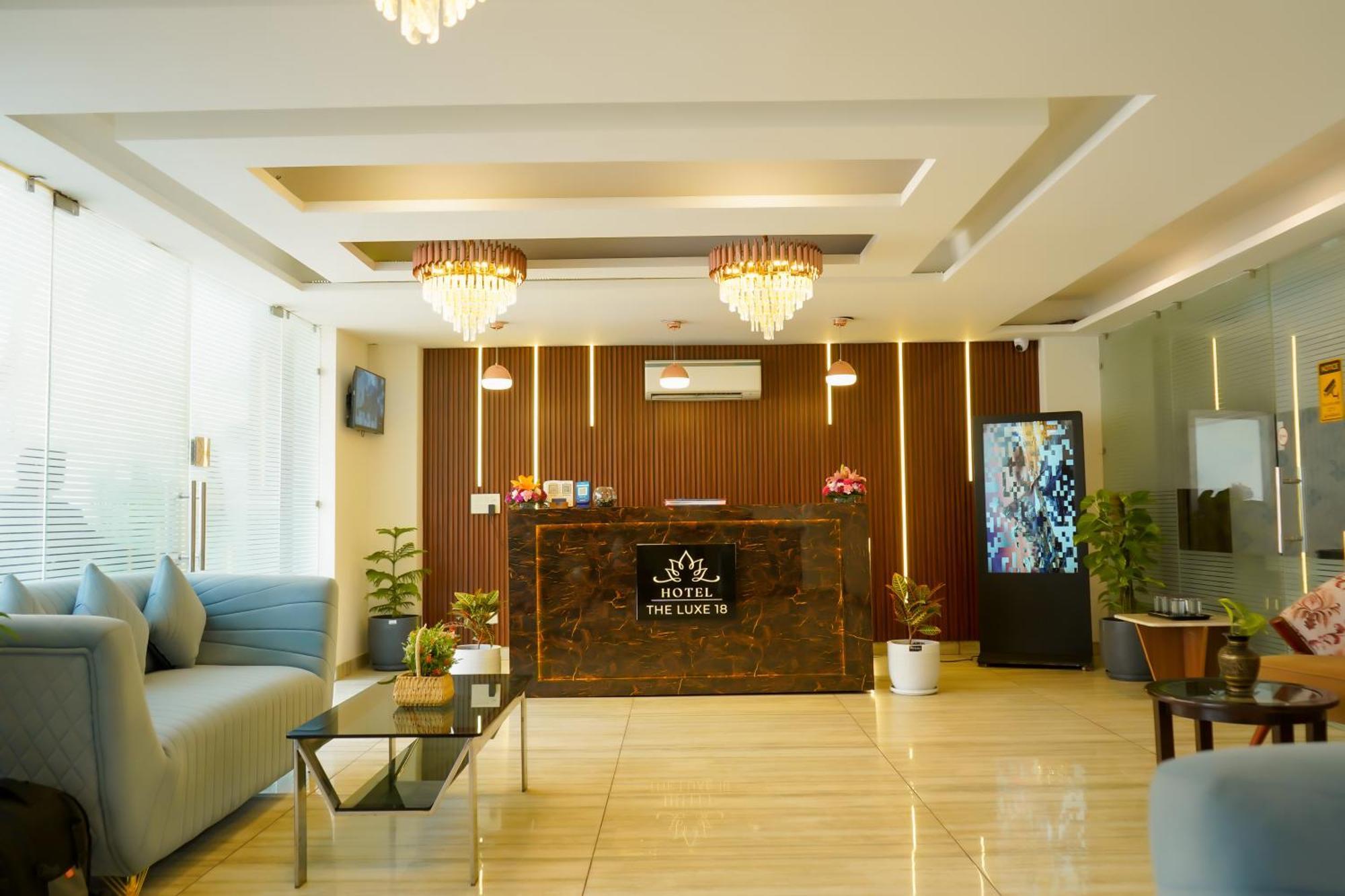 Hotel The Luxe 18 - Golf Course Road Gurgaon Zewnętrze zdjęcie