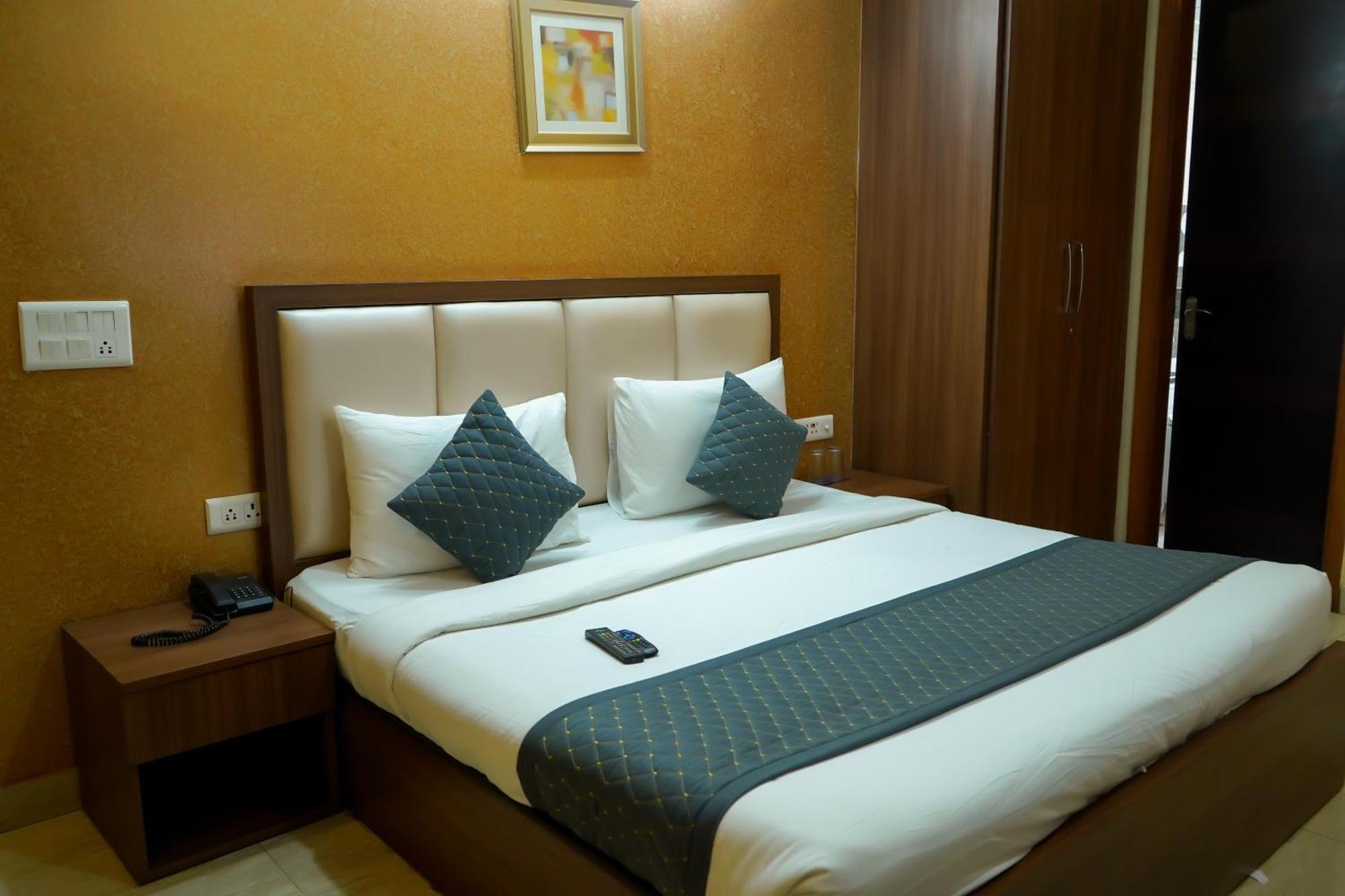 Hotel The Luxe 18 - Golf Course Road Gurgaon Zewnętrze zdjęcie