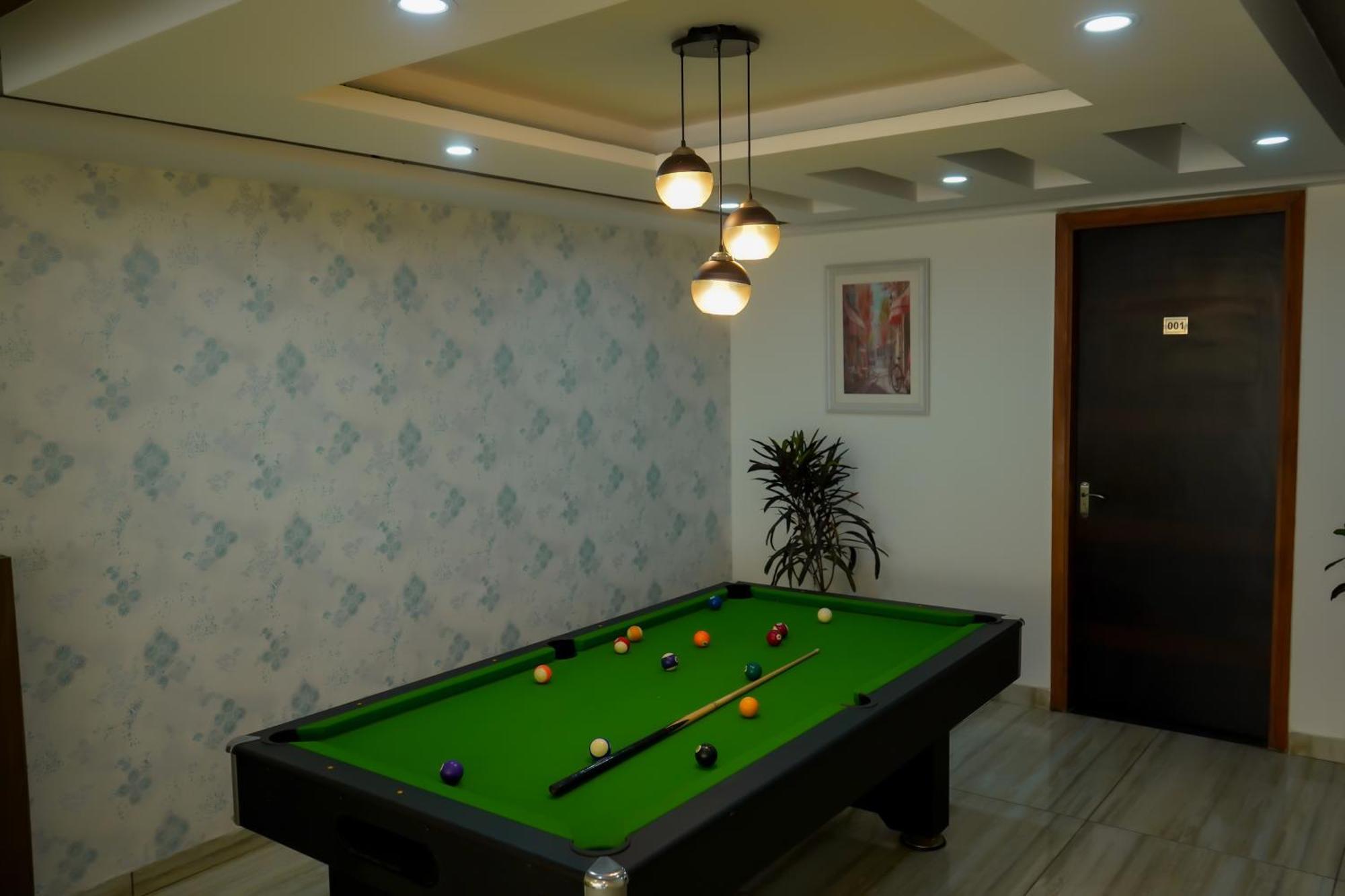 Hotel The Luxe 18 - Golf Course Road Gurgaon Zewnętrze zdjęcie